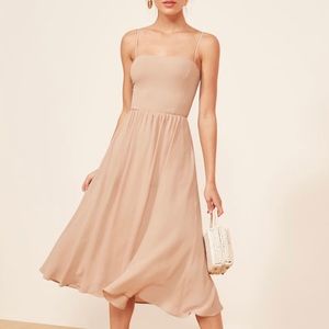 Reformation Rosehip Dress! Size S, Color Champagne